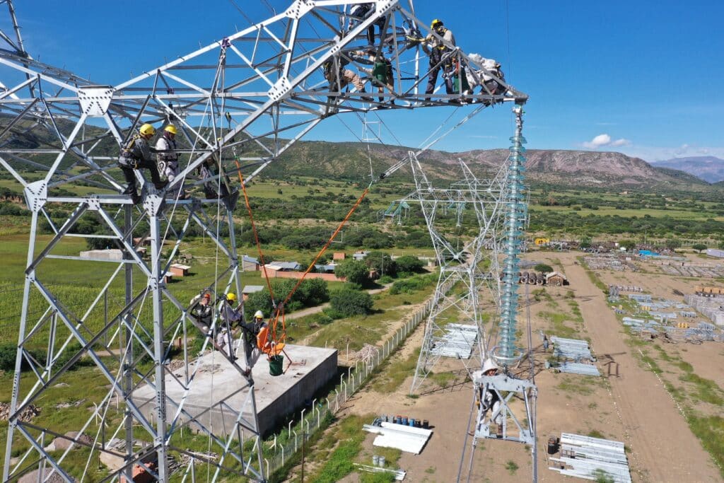 Curso de Linha Viva de Alta Tensão