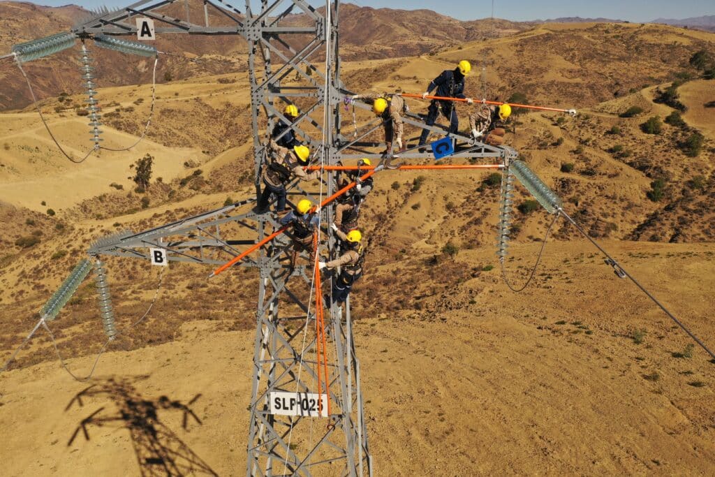 Curso de Linha Viva de Alta Tensão