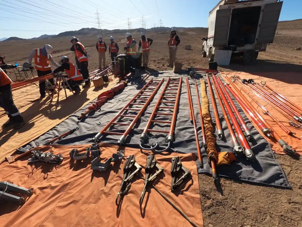 Materiales y equipos de línea viva