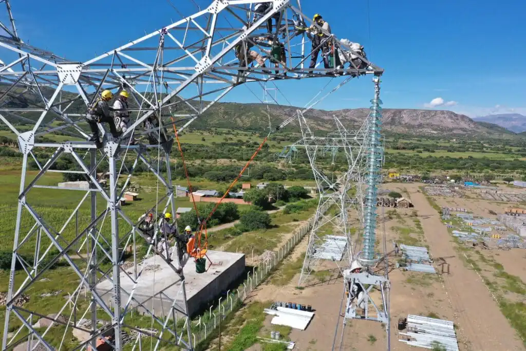 High Voltage Live Line Course